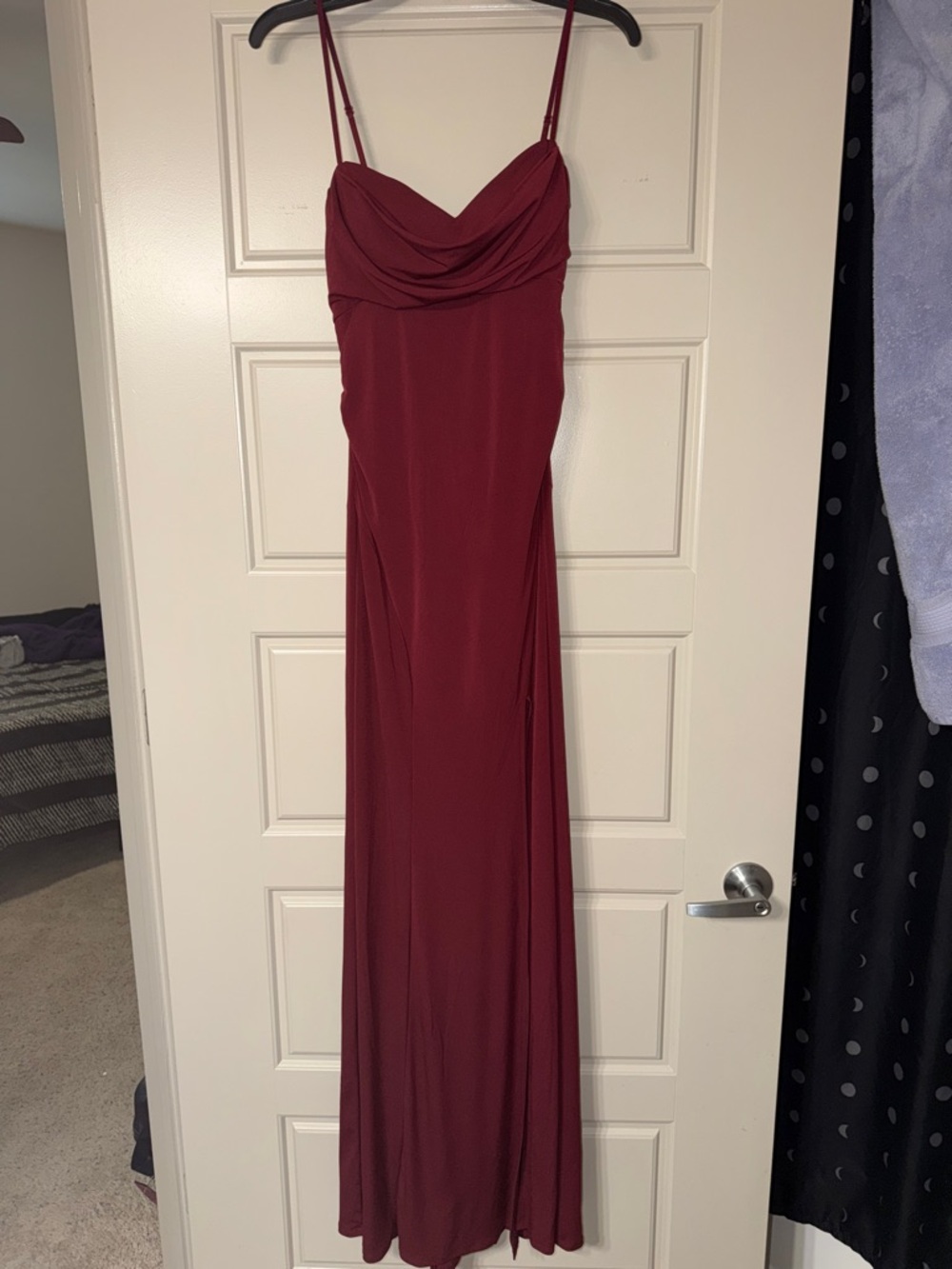 Women’s Burgundy Cowl Neck Spaghetti Strap Evening Dress